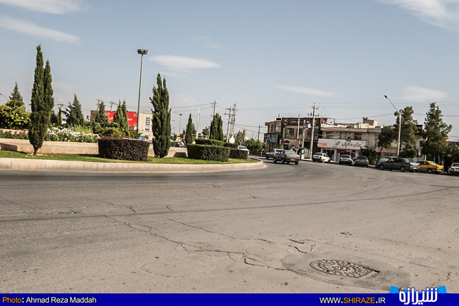 میدان 12 فروردین 