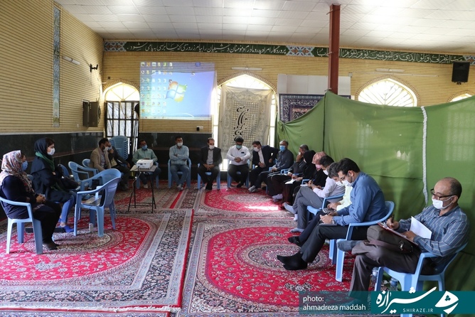 حضور خبرنگاران و عکاسان خبری و اعضاهای شورای اسلامی روستاهای اطراف در مسجد روستای « ایور » منطقه سیاخ دارنگون حضور خبرنگاران و عکاسان خبری و اعضاهای شورای اسلامی روستاهای اطراف در مسجد روستای « ایور » منطقه سیاخ دارنگون