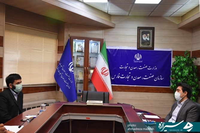 دیدار با رئیس صمت استان فارس و بازدید از کارگاه تولید ماسک حرم حضرت علی‌بن حمزه(ع)