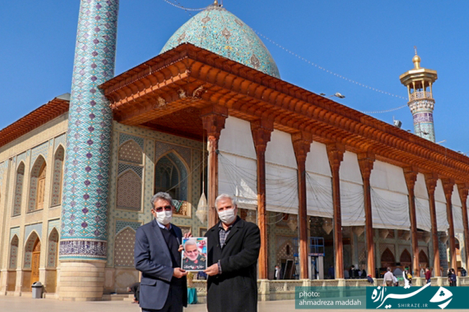 سمت راست طالبیان معاون وزیر میراث فرهنگی کشور
سمت چپ دکتر امیری مدیرکل میراث فرهنگی استان فارس 