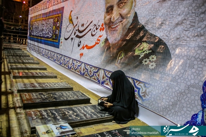 گلزار شهدای کرمان/شب قبل از تشییع پیکر مطهر سردارشهیدحاج قاسم سلیمانی 