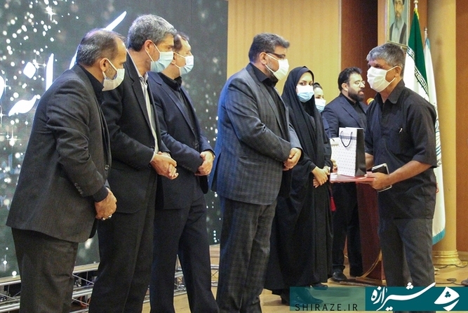 در مراسم تجلیل از خیرین فعال در عرصه مبارزه با کرونا استان فارس - هتل هما شیراز