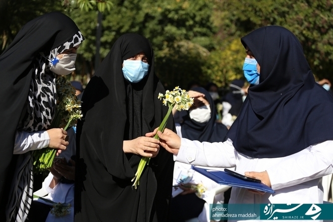 مراسم تجلیل و رونمایی از تمبر یادبود روز پرستار در بیمارستان نمازی شیراز«عکس: احمدرضا مداح»