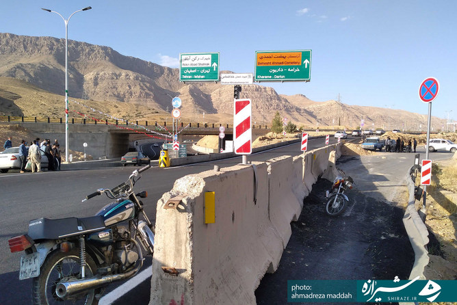 مسیری که بسته شده و برای اهالی محل مشکل ایجاد کرده