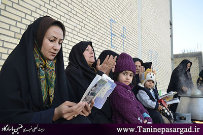 بانوان پاسارگادی برای نزول باران دست به دعا شدند