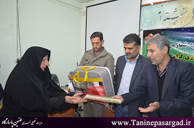 تقدیر از فعالان نهضت سواد آموزی پاسارگاد
