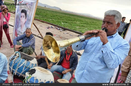 جشنواره ورزش های سنتی و بازی های بومی محلی در روستای تیزاب شهرستان داراب