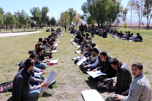 دانش آموزان خرامه ای «کم آبی» را نقاشی کردند