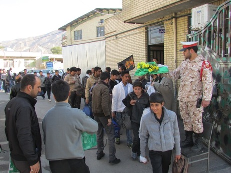 اعزام کاروان راهیان نور سروستان به مناطق عملیاتی جنوب