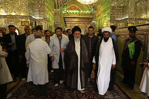 غبارروبی ضریح مطهر شاهچراغ(ع)