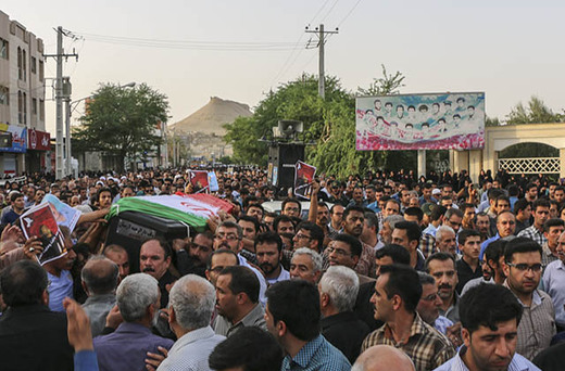 تشیع پیکر شهید حادثه تروریستی کویت در لارستان