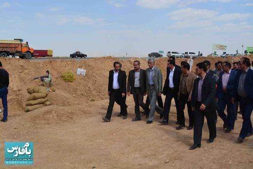 حضور استاندار فارس در نمایشگاه راه یافتگان وصال در خرم بید