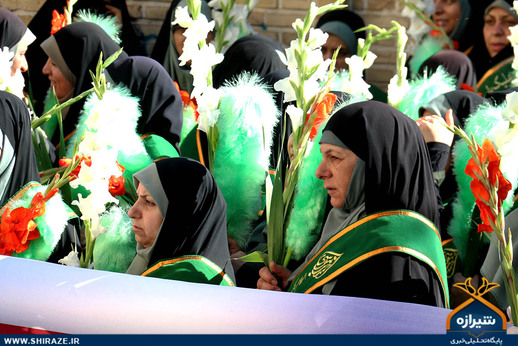 پیاده‌روی بانوان شیرازی به مناسبت میلاد حضرت فاطمه معصومه(س)