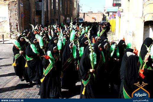 پیاده‌روی بانوان شیرازی به مناسبت میلاد حضرت فاطمه معصومه(س)