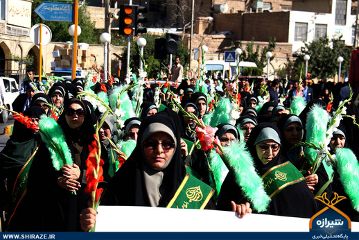 پیاده‌روی بانوان شیرازی به مناسبت میلاد حضرت فاطمه معصومه(س)