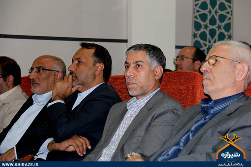جلسه شورای اداری فارس با حضور علی لاریجانی