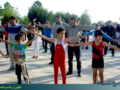 ورزش صبحگاهی در مرودشت به مناسبت هفته دولت