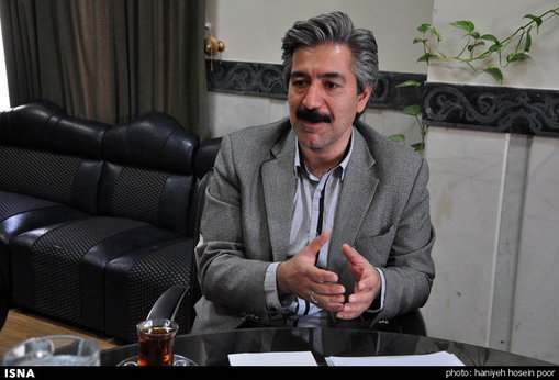کتابخانه در شاهچراغ(ع)