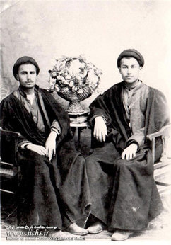 آیت الله سید محمدصادق لواسانی در کنار امام خمینی در دوران نوجوانی