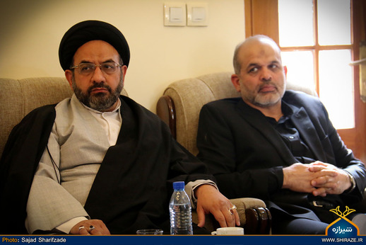 حضور وزیر سابق دفاع در جلسه هیئت امنای حرم مطهر شاهچراغ(ع)