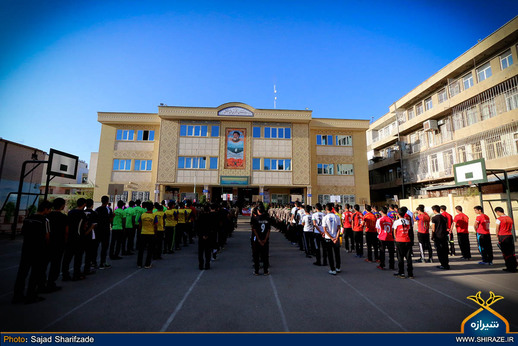 نواختن زنگ استکبارستیزی در شیراز