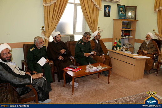 دیدار مسئولان و بسیجیان سپاه فجر با آیت الله ایمانی