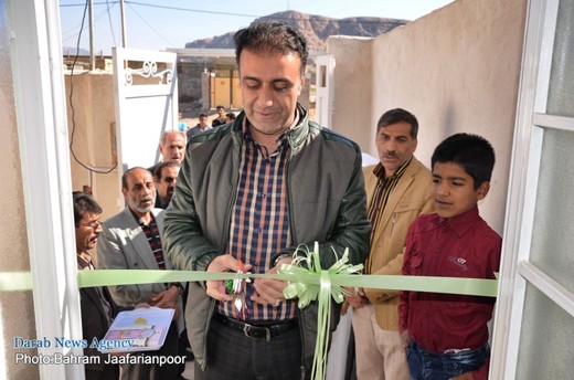 صاحب خانه شدن خانواده نیازمند دارابی به همت خیرین