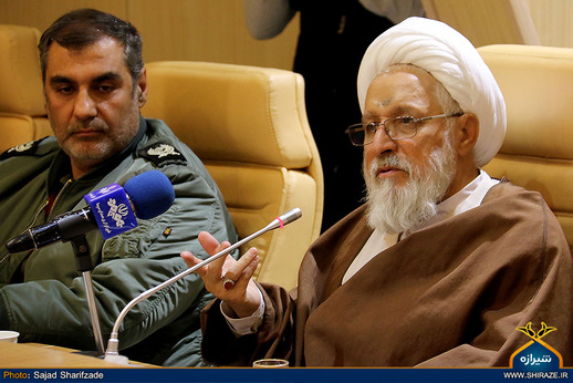 دیدار فرمانده و کارکنان نیروی هوایی ارتش با آیت الله ایمانی نماینده ولی فقیه در فارس