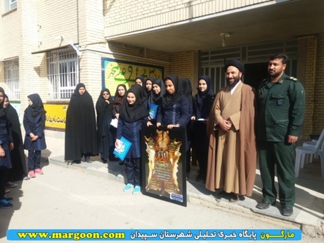 تقدیر ازممتازین حلقه های صالحین دختران در دبیرستان نرجس سپیدان