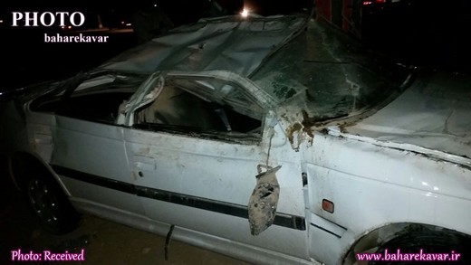 واژگونی پژو در جاده کوار بر اثر برخورد با سگ
