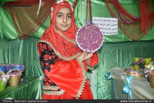 نمایشگاه صنایع دستی در لایزنگان