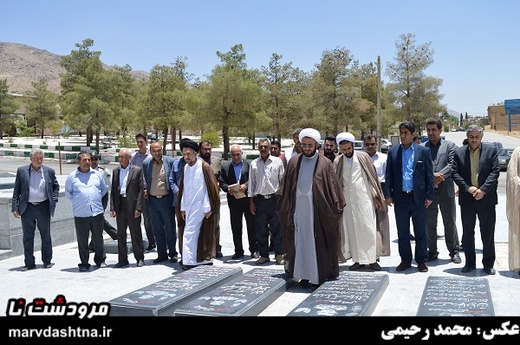 ادای احترام امام جمعه جدید سیدان به ساحت مقدس شهدا