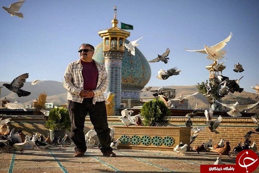  عکس یادگاری مهران رجبی در شاهچراغ