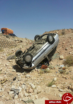 واژگونی پراید چهار نفر را راهی بیمارستان کرد.