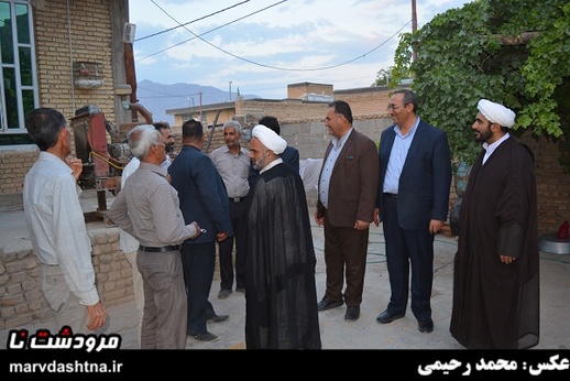 بازدید مسئول کمیته امداد امام خمینی(ره) مرودشت از روستای عباس آباد بخش سیدان