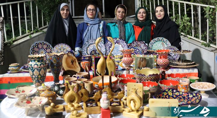 نمایشگاه صنایع‌دستی بانوان صدرا برگزار شد